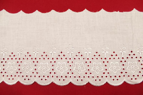 Pizzo Sangallo tutto cotone Passamaneria Bianco Ricamato Smerlato Alto 12 Cm 1063